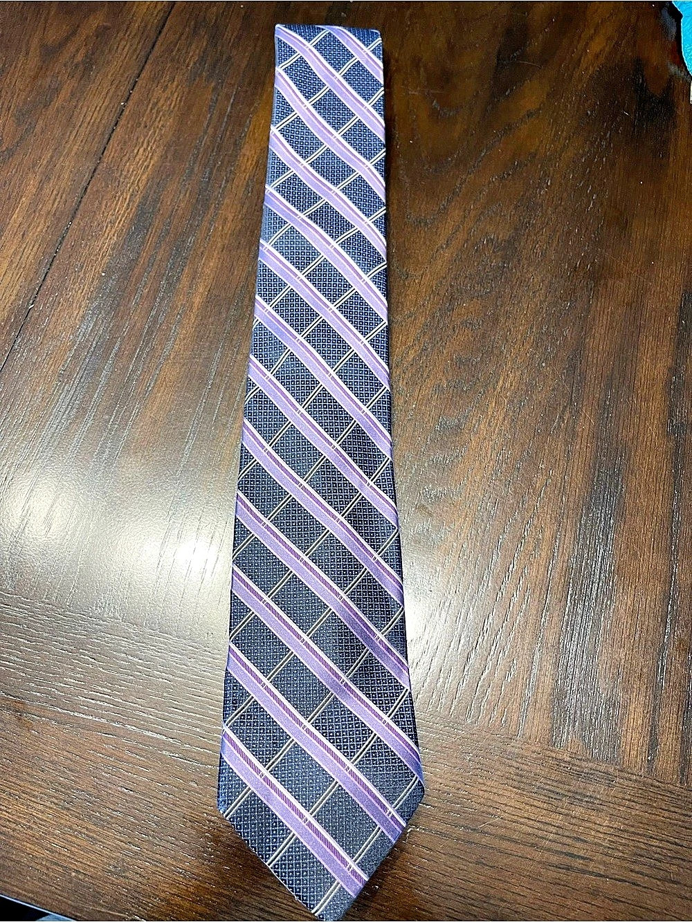 Perry Ellis Portfolio Geometric Tie in Blue & Purple Like New